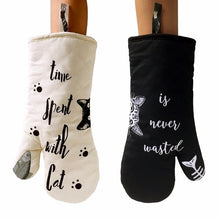 Load image into Gallery viewer, Cat Themed Heat Resistant Oven Mitts - Alt View- JBCoolStuff