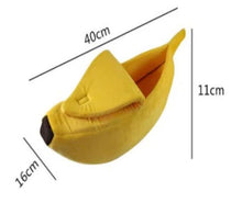 Load image into Gallery viewer, Measurement chart of a banana-shaped object with dimensions labeled. Cozy Cute Banana Cat Bed - Small Size - JBCoolCats