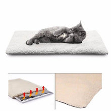 Load image into Gallery viewer, Cat’s Self-Heating Blanket - Features - JBCoolCats